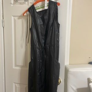 Black cape Bebe, New with tags